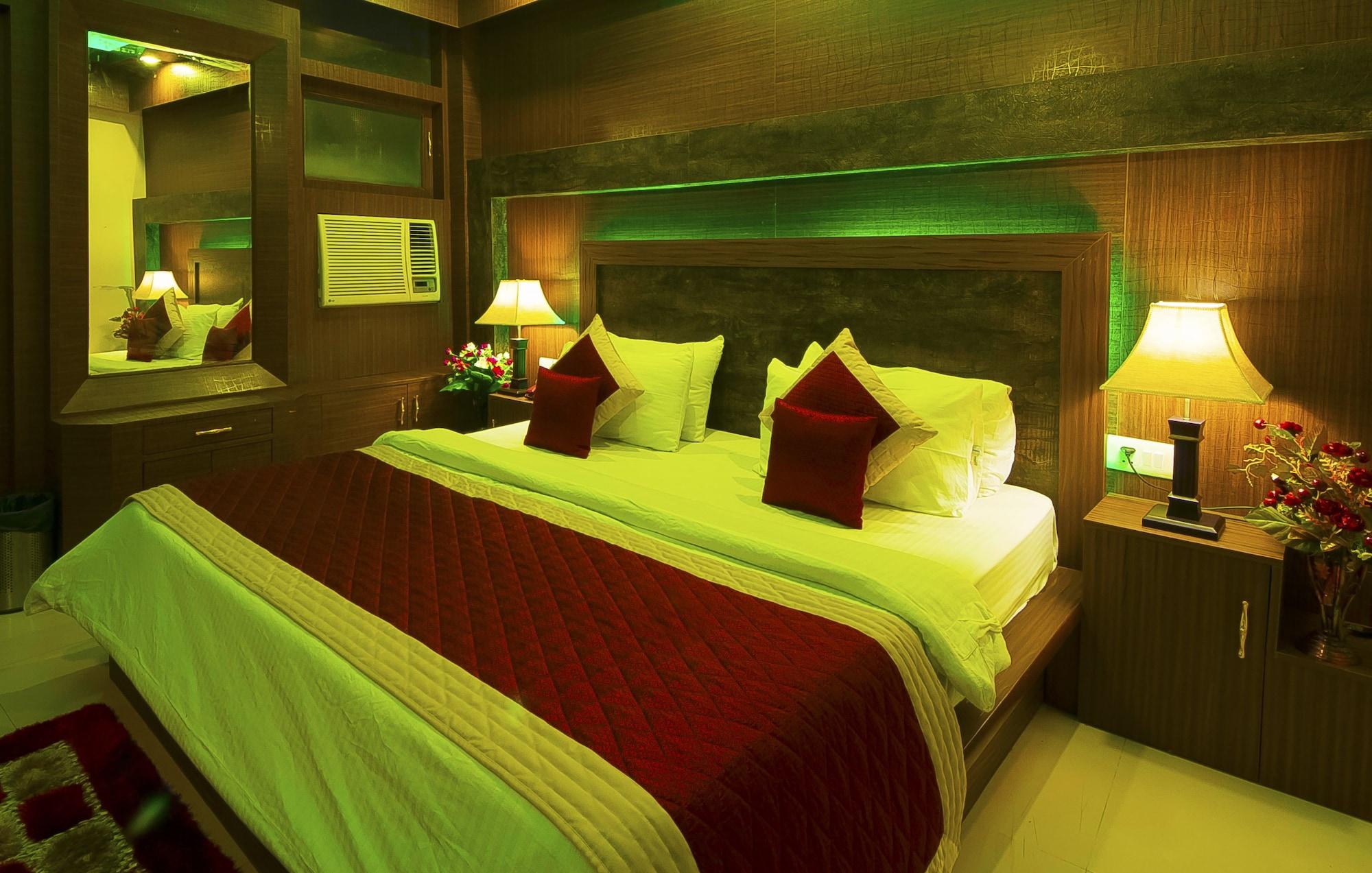 Airport Hotel Vishal Residency Ню Делхи Екстериор снимка