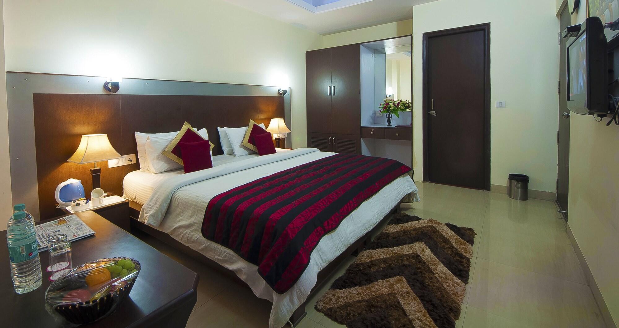 Airport Hotel Vishal Residency Ню Делхи Екстериор снимка