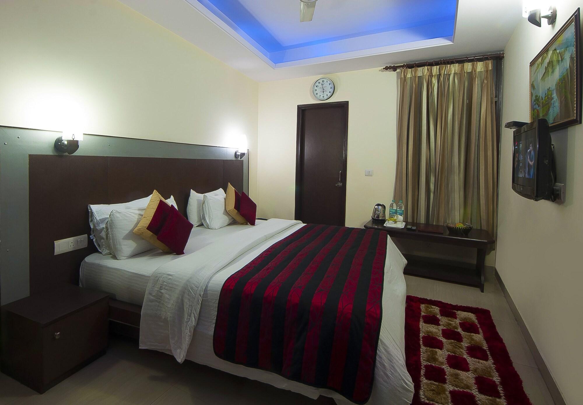 Airport Hotel Vishal Residency Ню Делхи Екстериор снимка