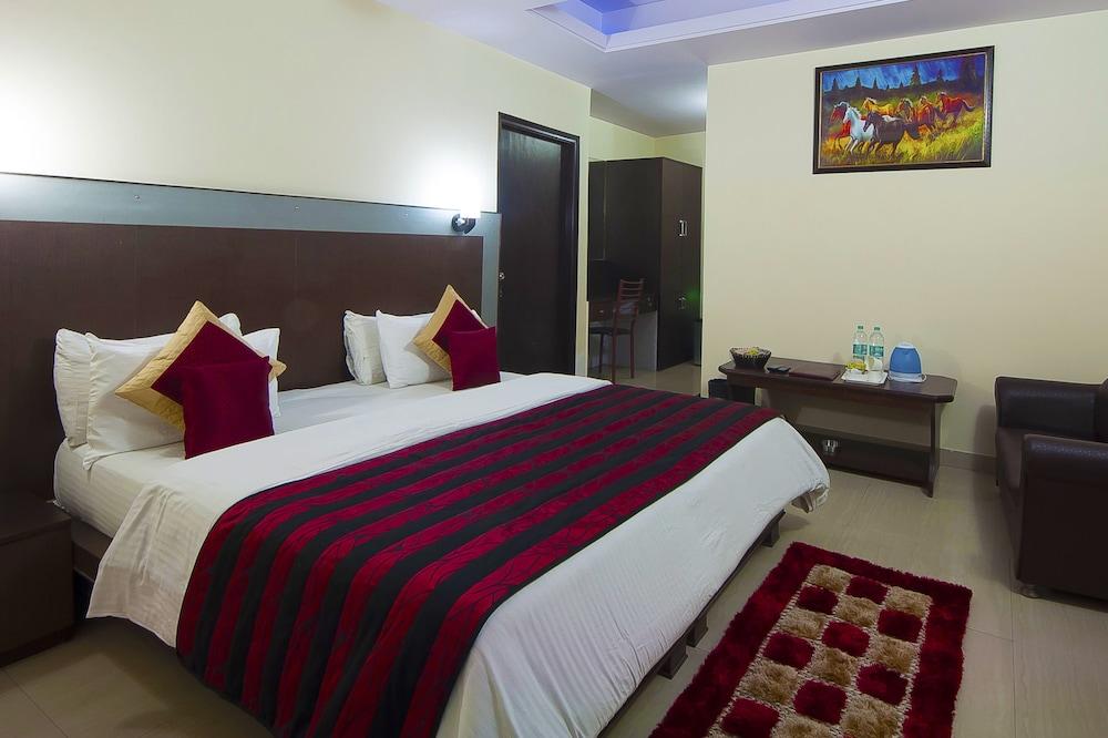Airport Hotel Vishal Residency Ню Делхи Екстериор снимка
