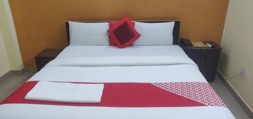 Airport Hotel Vishal Residency Ню Делхи Екстериор снимка