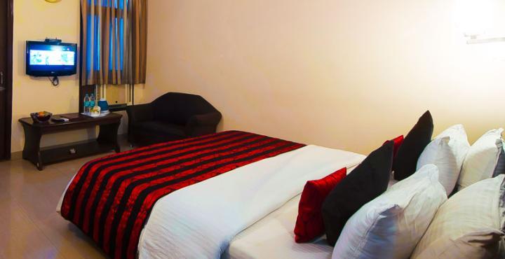 Airport Hotel Vishal Residency Ню Делхи Екстериор снимка