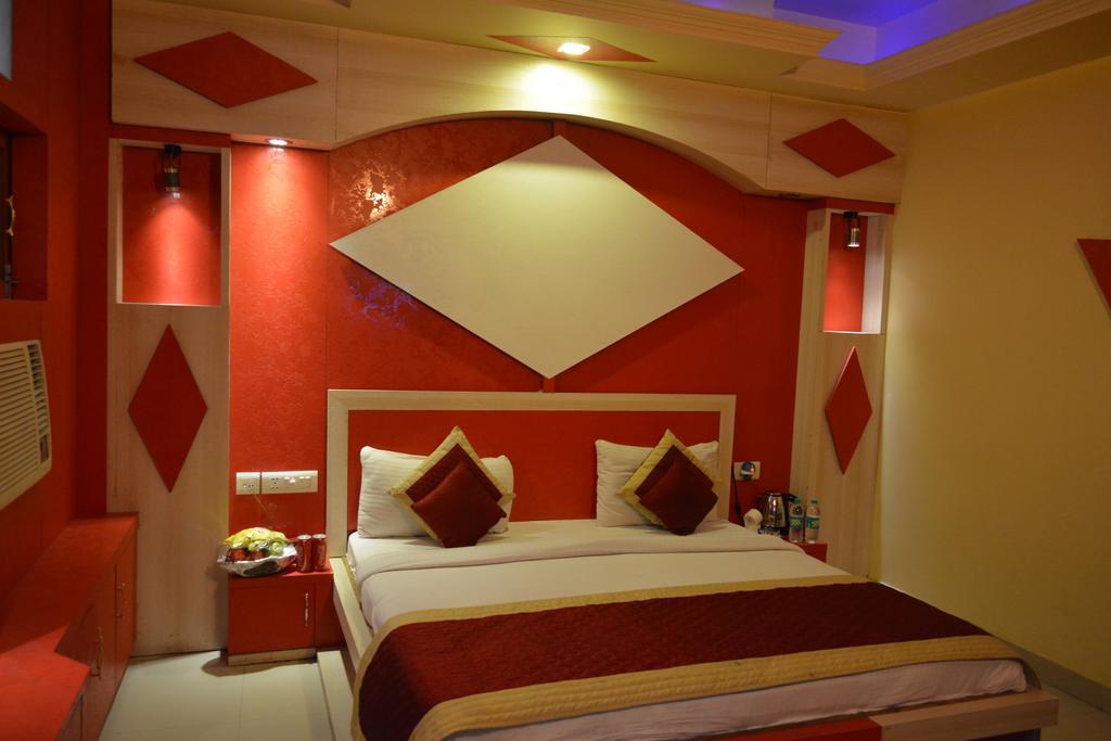 Airport Hotel Vishal Residency Ню Делхи Екстериор снимка