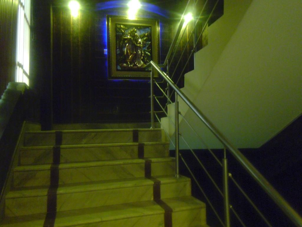 Airport Hotel Vishal Residency Ню Делхи Екстериор снимка
