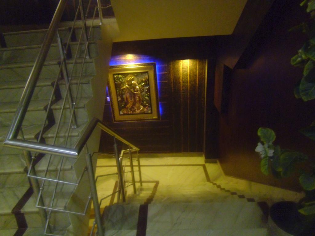 Airport Hotel Vishal Residency Ню Делхи Екстериор снимка
