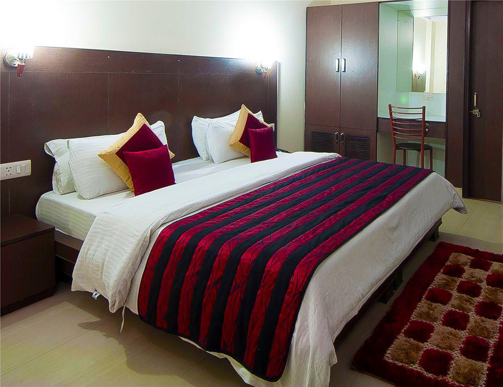 Airport Hotel Vishal Residency Ню Делхи Екстериор снимка